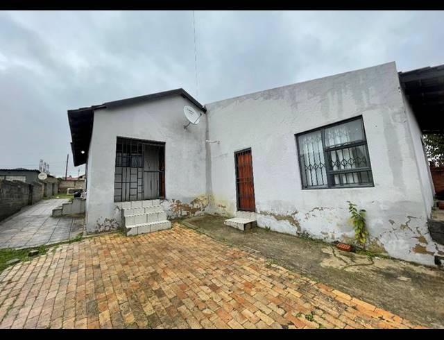 4 BEDROOM HOUSE FOR SALE IN NORKEM PARK